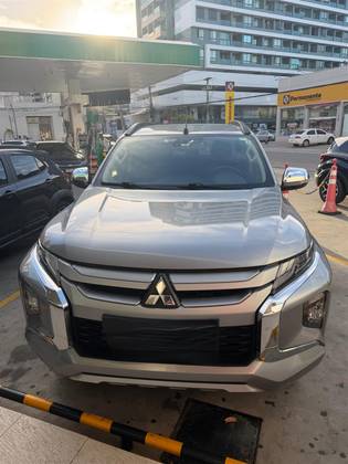 MITSUBISHI L200 TRITON 2.4 16V TURBO DIESEL SPORT HPE CD 4P 4X4 AUTOMÁTICO